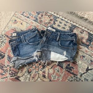 Hollister Shorty Shorts size 5